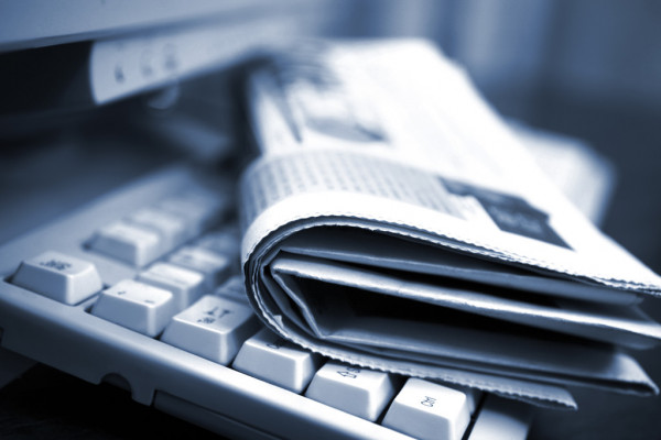 Опрос выявил долю читающих газеты и журналы в бумажном виде россиян